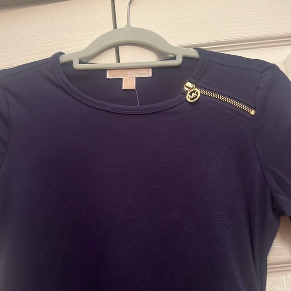 Michael Kors top. Small - Picture 2 of 7